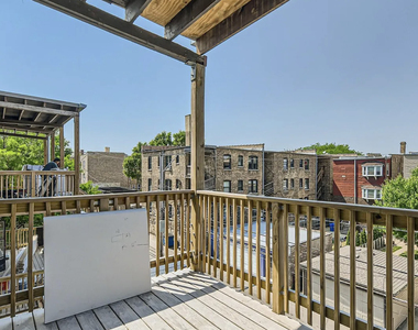 1420 W Winnemac Avenue - Photo Thumbnail 23