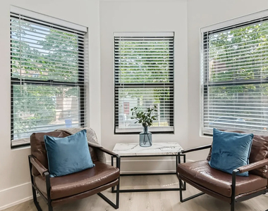 1420 W Winnemac Avenue - Photo Thumbnail 4