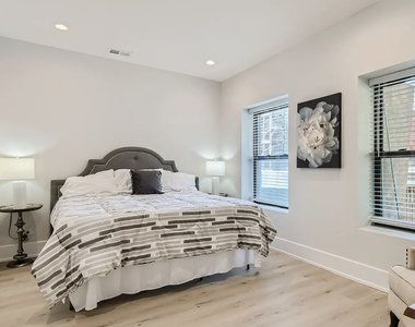 1420 W Winnemac Avenue - Photo Thumbnail 12