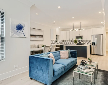 1420 W Winnemac Avenue - Photo Thumbnail 1