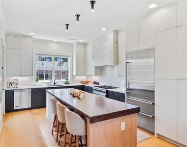3667 Peachtree Road Ne - Photo Thumbnail 8
