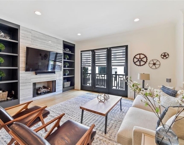 3667 Peachtree Road Ne - Photo Thumbnail 7