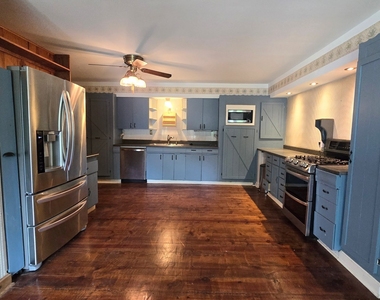 600 Dewey Street - Photo Thumbnail 1