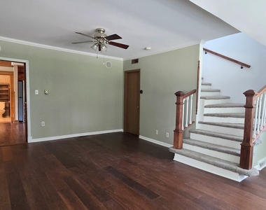 600 Dewey Street - Photo Thumbnail 8