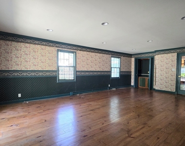600 Dewey Street - Photo Thumbnail 5