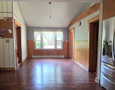 600 Dewey Street - Photo Thumbnail 4