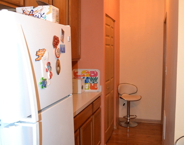929 Genesee Drive - Photo Thumbnail 3