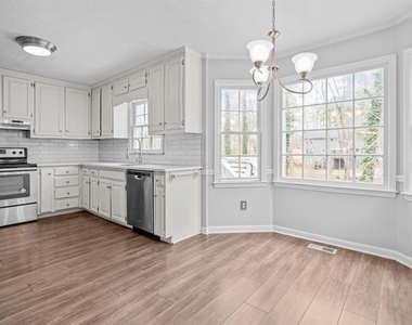 320 Saint Simons Cove - Photo Thumbnail 7