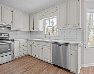320 Saint Simons Cove - Photo Thumbnail 11