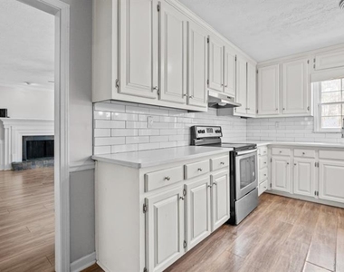 320 Saint Simons Cove - Photo Thumbnail 12