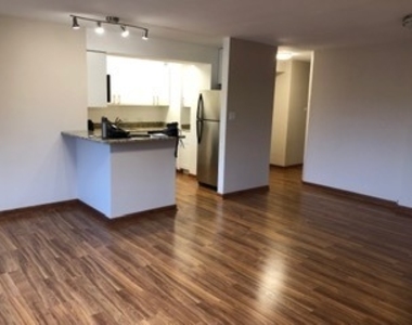 2909 N Sheridan Road - Photo Thumbnail 2