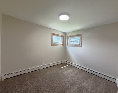 7601 W 61 Place W - Photo Thumbnail 6