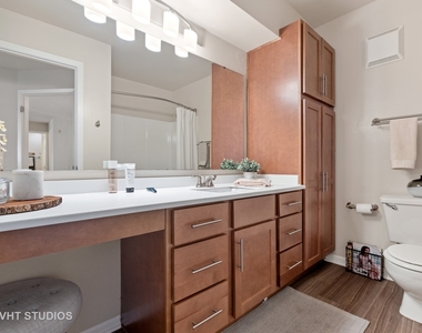 1517 Westminster Drive - Photo Thumbnail 37