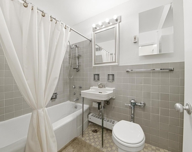 6118 N Sheridan Road - Photo Thumbnail 10