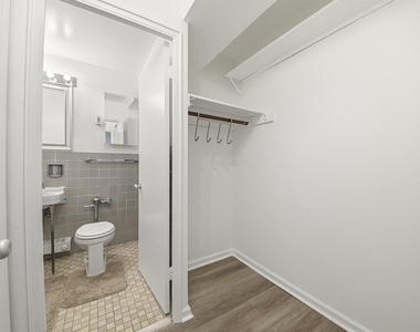6118 N Sheridan Road - Photo Thumbnail 9