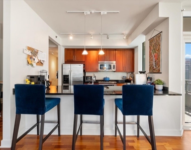505 N Mcclurg Court - Photo Thumbnail 14