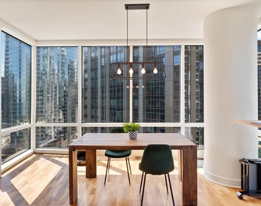 505 N Mcclurg Court - Photo Thumbnail 8