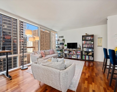 505 N Mcclurg Court - Photo Thumbnail 5