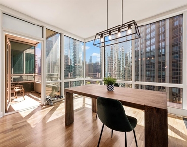 505 N Mcclurg Court - Photo Thumbnail 11