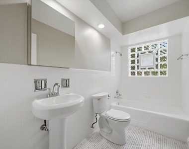 425 S Kenilworth Avenue - Photo Thumbnail 22