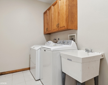 2327 Flat Rock Court - Photo Thumbnail 24
