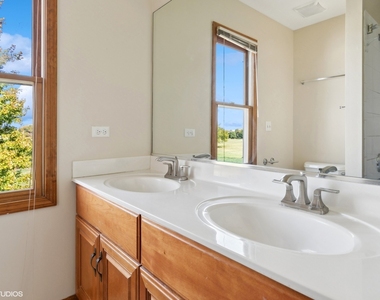 2327 Flat Rock Court - Photo Thumbnail 20