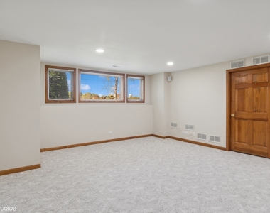 2327 Flat Rock Court - Photo Thumbnail 18