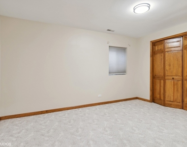 2327 Flat Rock Court - Photo Thumbnail 17