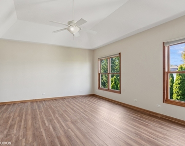 2327 Flat Rock Court - Photo Thumbnail 14