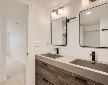2602 N Springfield Avenue - Photo Thumbnail 13