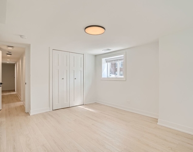 2602 N Springfield Avenue - Photo Thumbnail 20