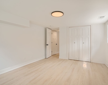 2602 N Springfield Avenue - Photo Thumbnail 19