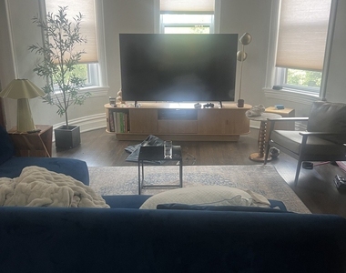 4740 S Prairie Avenue - Photo Thumbnail 9