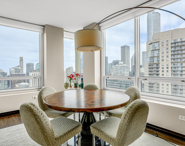 33 W Ontario Street - Photo Thumbnail 5