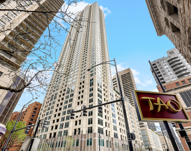 33 W Ontario Street - Photo Thumbnail 1