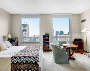 33 W Ontario Street - Photo Thumbnail 11