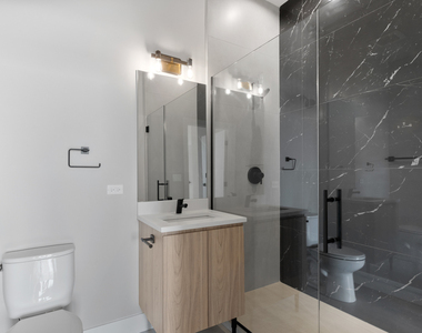 2505 W Farragut Avenue - Photo Thumbnail 23