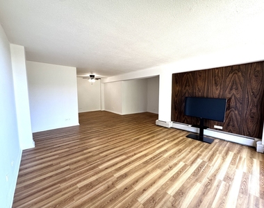 2211 S Stewart Avenue - Photo Thumbnail 2