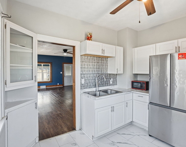 1117 19th Avenue - Photo Thumbnail 4
