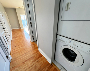 6112 W Diversey Avenue - Photo Thumbnail 9