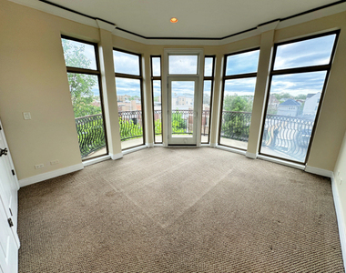 4518 N Kedzie Avenue - Photo Thumbnail 4