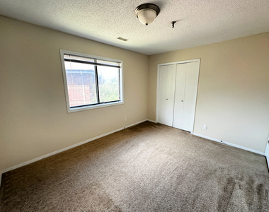 1360 Brook Street - Photo Thumbnail 7