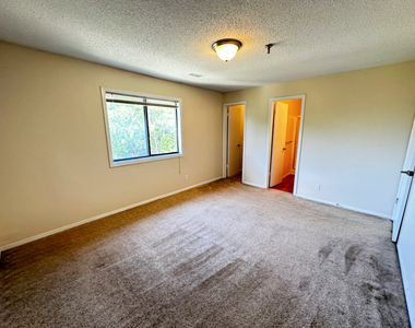 1360 Brook Street - Photo Thumbnail 4