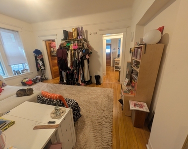 3815 N Wilton Avenue - Photo Thumbnail 15