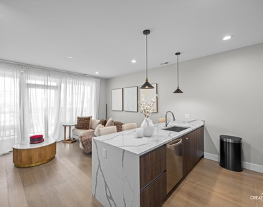 2342 W Adams Street - Photo Thumbnail 1