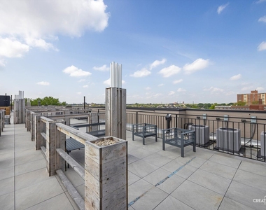 2342 W Adams Street - Photo Thumbnail 16