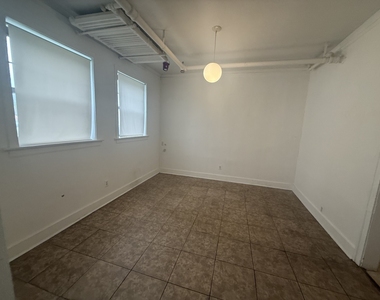 3258 Maple Avenue - Photo Thumbnail 3