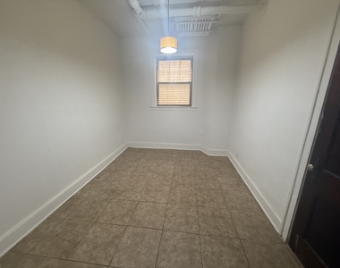 3258 Maple Avenue - Photo Thumbnail 5