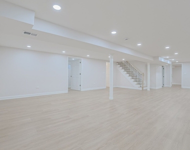 2232 Sprucewood Avenue - Photo Thumbnail 21