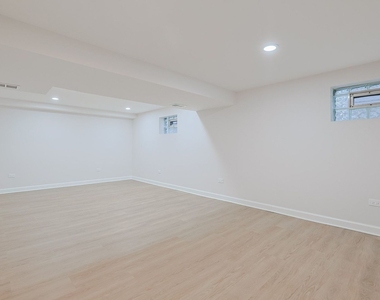 2232 Sprucewood Avenue - Photo Thumbnail 27